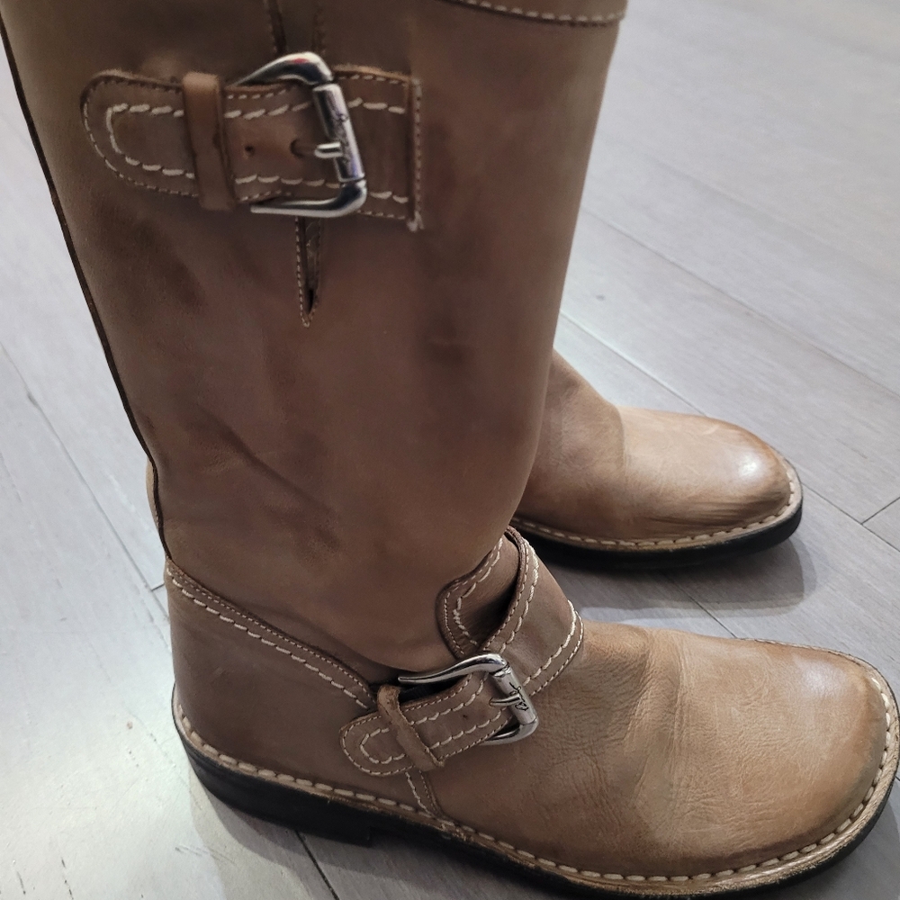 Donald J. Pliner Amy Tan Boots